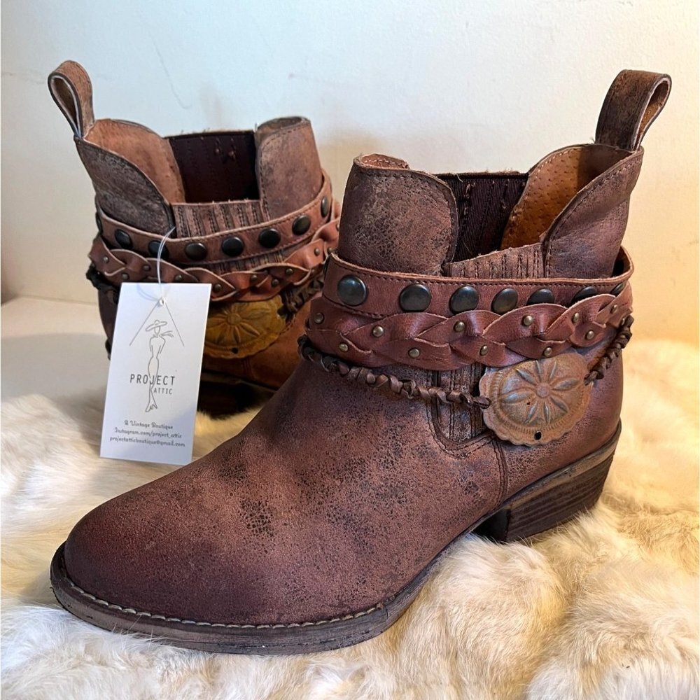 Circle G NWT Southwestern Braided Detail Leather Boot Boho Chic Coastal Cowgirl